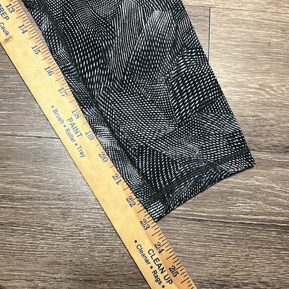 Lululemon crop leggings - Picture 5 of 5